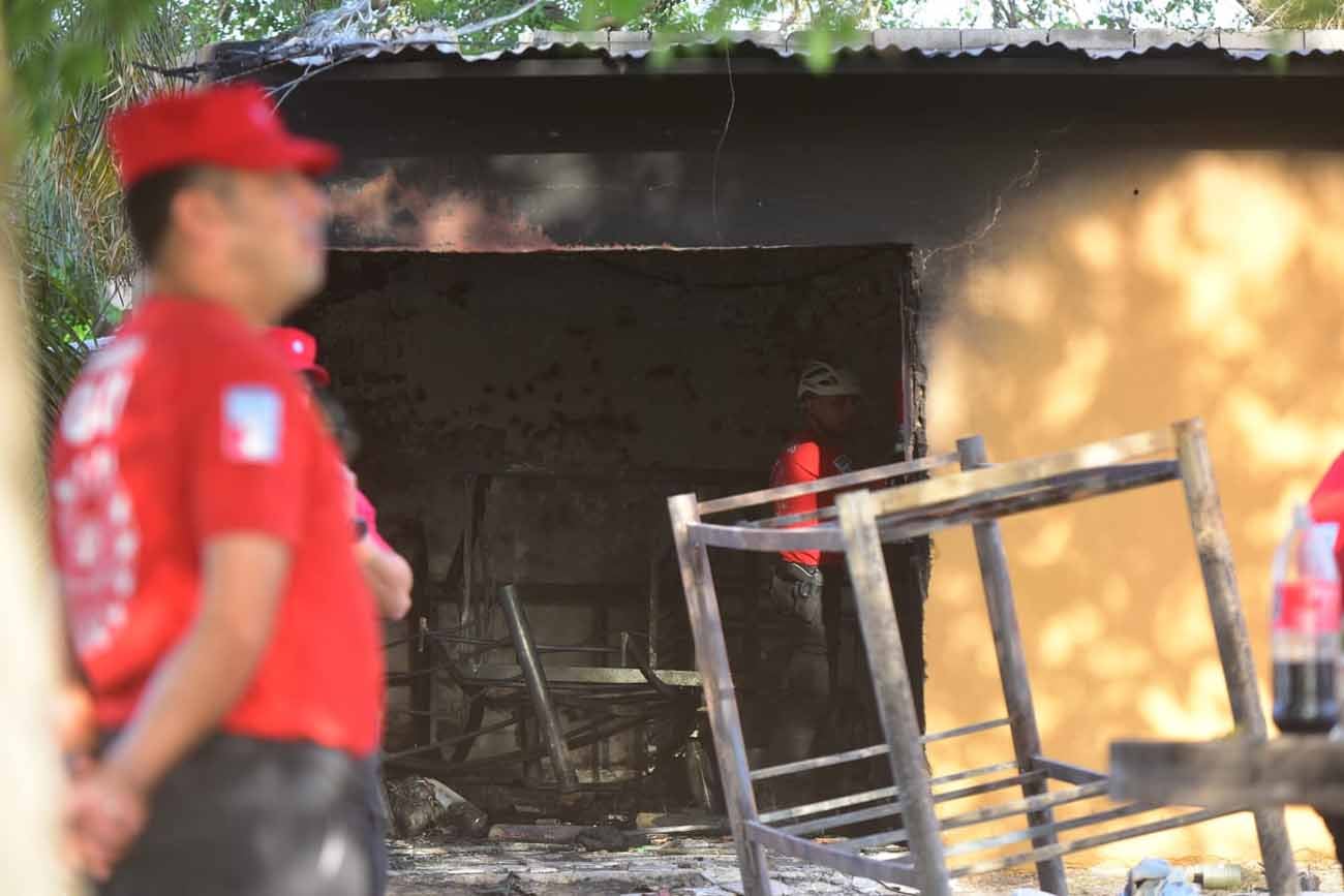 Incendio en una iglesia evangélica en villa 9 de julio. (José Gabriel Hernández/La Voz)