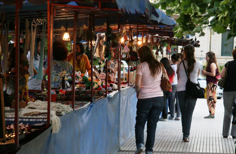Tres Arroyos: Mercado Barrial este sábado en la Plaza San Martín