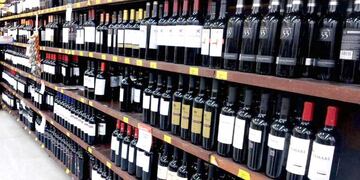 Desde el sábado a las 20 hasta el domingo a las 21 no se podrá vender ni comprar alcohol.