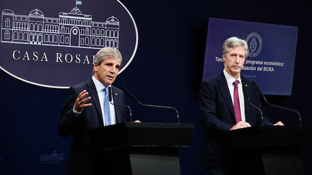 Luis Caputo dio los anuncios sobre el Cepo y el FMI este viernes. (Gentileza Ministerio de Economía de la Nación)