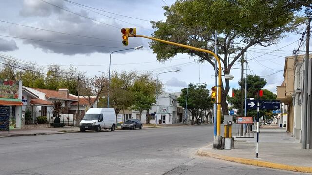 Semáforos en intermitente sobre Bv. Santa Fe