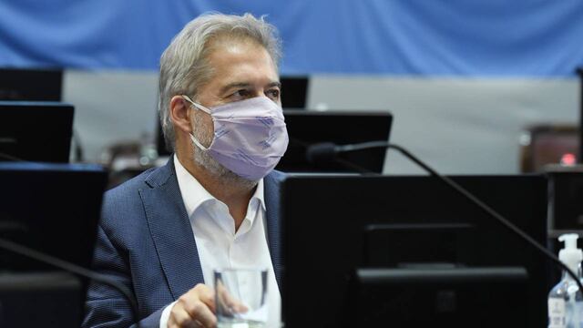 El primer precandidato a diputado de la lista "Celeste y Blanca".