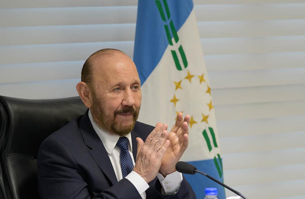 El gobernador Insfrán entre los gobernadores que no se pondrán la Sputnik V