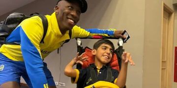 Isaías, el pequeño fanático de Boca, cumplió su sueño y conoció a su ídolo.