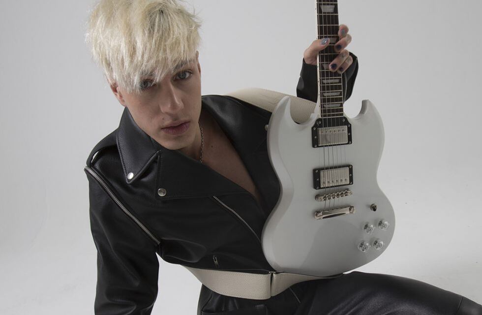 Seven Kayne llenó el teatro Vórterix presentando “7 Secretos”