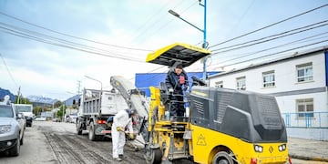 Más obras de repavimentación en Ushuaia
