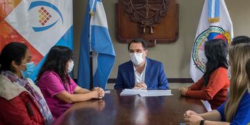 "Quiero agradecerles todo lo que hicieron en este año de intensa tarea", les dijo el presidente del Concejo Deliberante de San Salvador de Jujuy al equipo del VacuMóvil.
