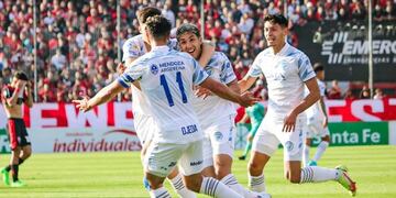 Godoy Cruz derrotó a Newells, está a 4 puntos de la punta en la Liga Profesional y va por más en la Copa Argentina.