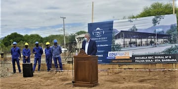 Morales puso en marcha la construcción de la secundaria rural de Palma Sola, a 160 km de San Salvador de Jujuy.