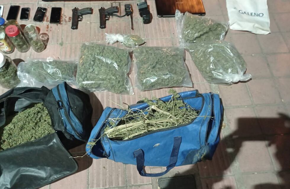 Video: tres detenidos y secuestro de marihuana en un particular episodio en Córdoba