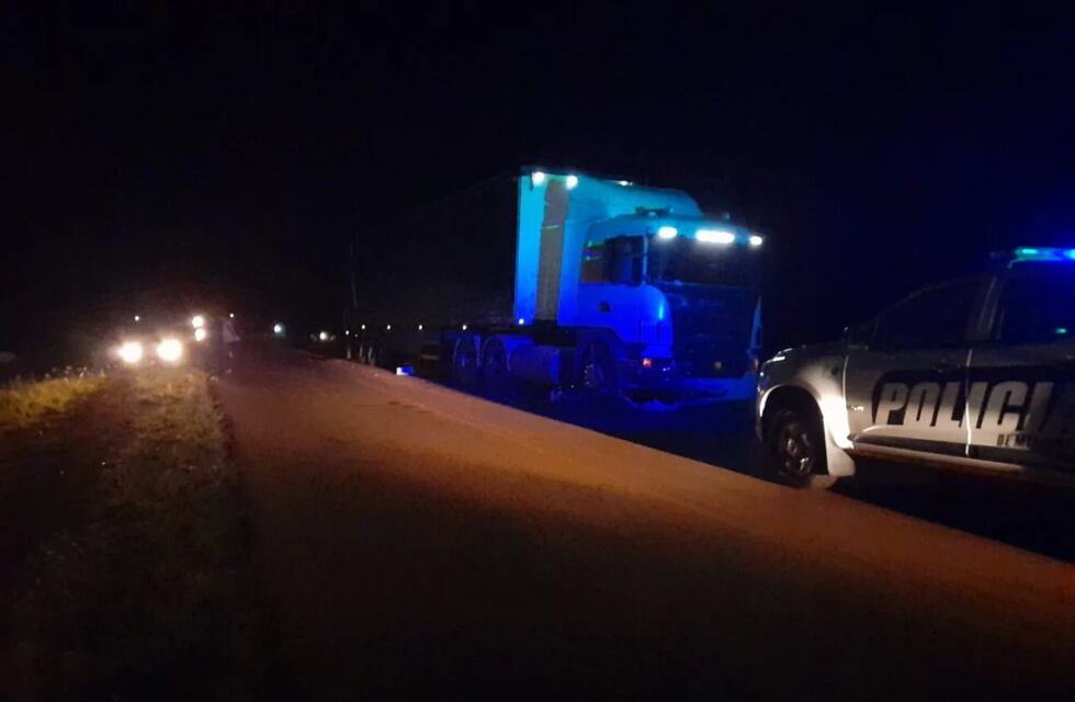 Itacaruaré: Un motociclista perdió la vida tras impactar contra un camión