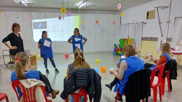 Capacitación a personal de los jardines de infantes