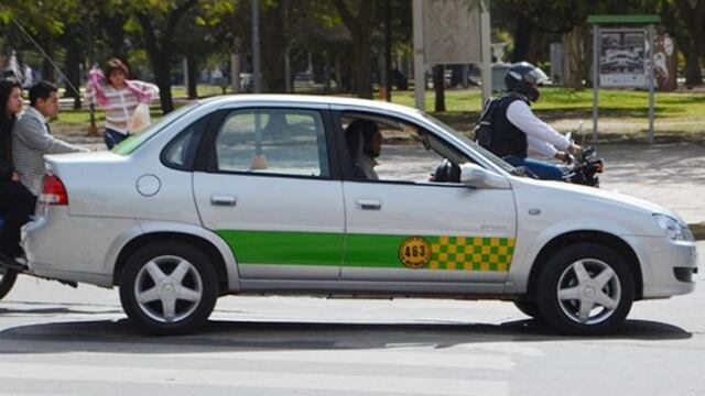El remisero realizó más de 500 km con una pasajera que se negó a pagarle.