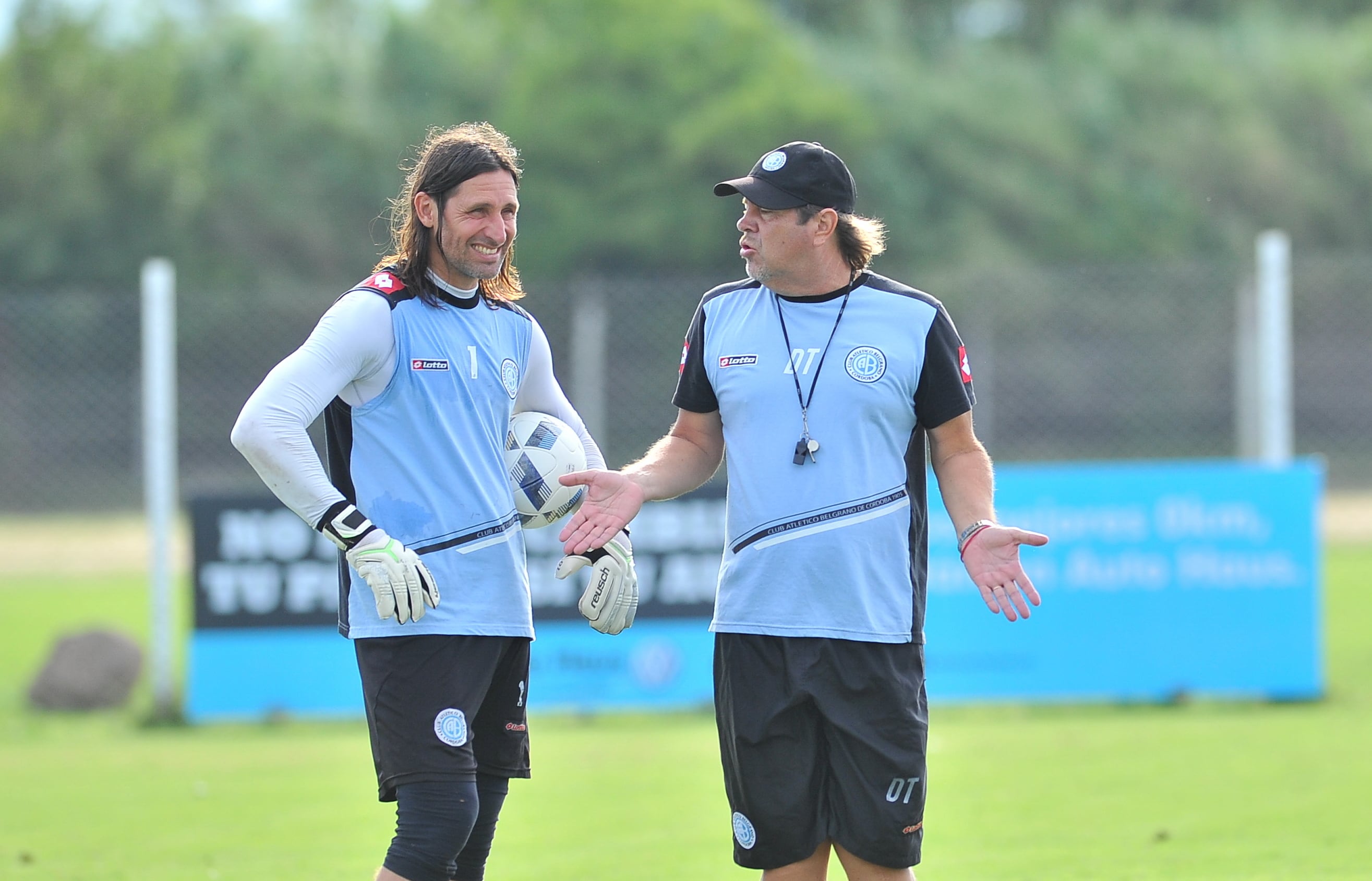 Los caminos de Ricardo Zielinski y de Juan Carlos Olave se vuelven a unir en Belgrano. (La Voz)