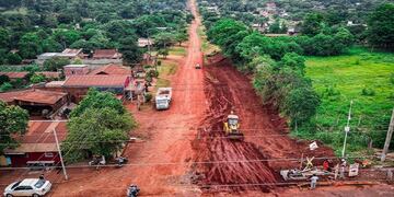 Eldorado: ejecutan obras de ensachamiento y pavimentación de la avenida Córdoba.