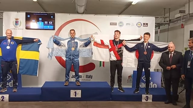 El carlospacense Norbert Ruesch, reconocido tras consagrarse campeón mundial de Taekwon-Do