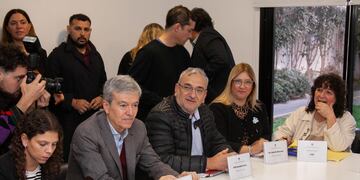 Alcides Calvo en la Comisión para analizar la situación actual de la Caja de Jubilaciones Provincial