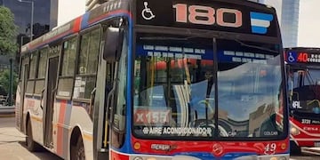 Agredieron a un colectivero de la línea 180.
