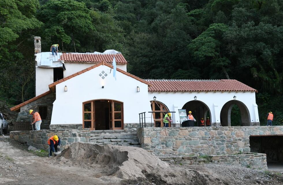 Obras: continúan los trabajos de recuperación de la Primera Confitería ubicada al pie del cerro San Javier