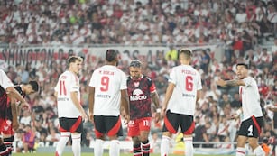 El insólito motivo por el que demoraron el partido de River-Instituto. (IACC).