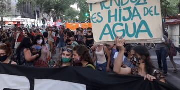 Se cumple un año de las marchas en defensa de la ley 7722.