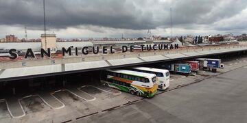 Coronavirus: intensifican los controles de personas que ingresan a la provincia en la Terminal de Ómnibus