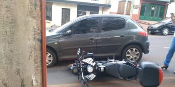 Siniestro vial en Posadas resultó con un policía herido.