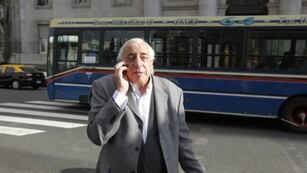 Roberto Fernández de la UTA dijo que son "rehenes" de los empresarios