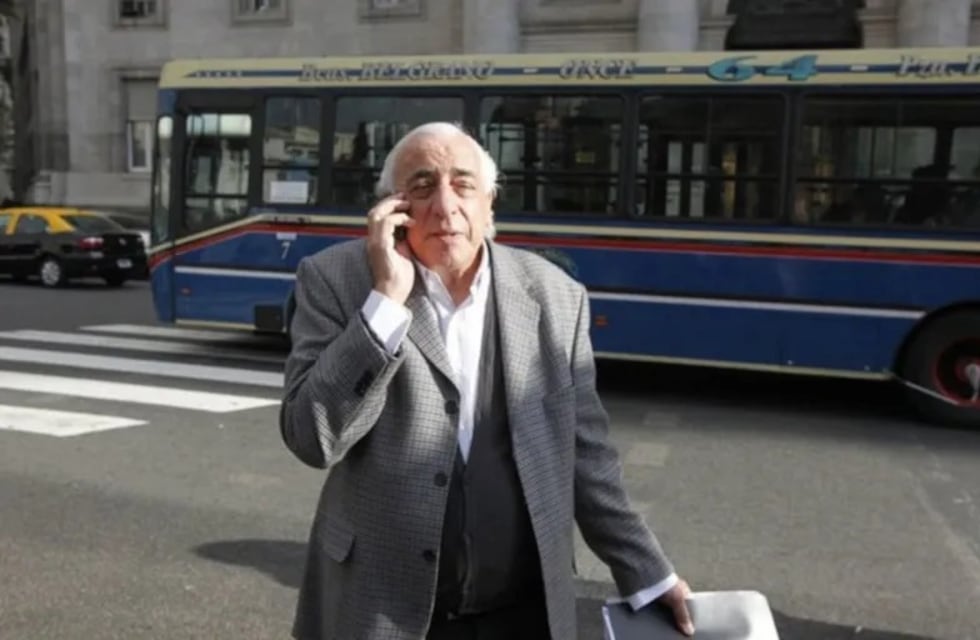 Ante la bronca por el paro, el titular de UTA pidió comprensión: “Los pasajeros nos tienen que entender a nosotros”