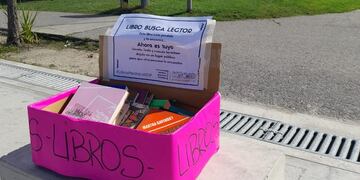 La ONG de Mar del Plata invita a dejar libros en 100 puntos de la ciudad