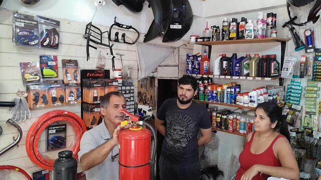 Realizan capacitaciones sobre seguridad e higiene en comercios de Puerto Iguazú.