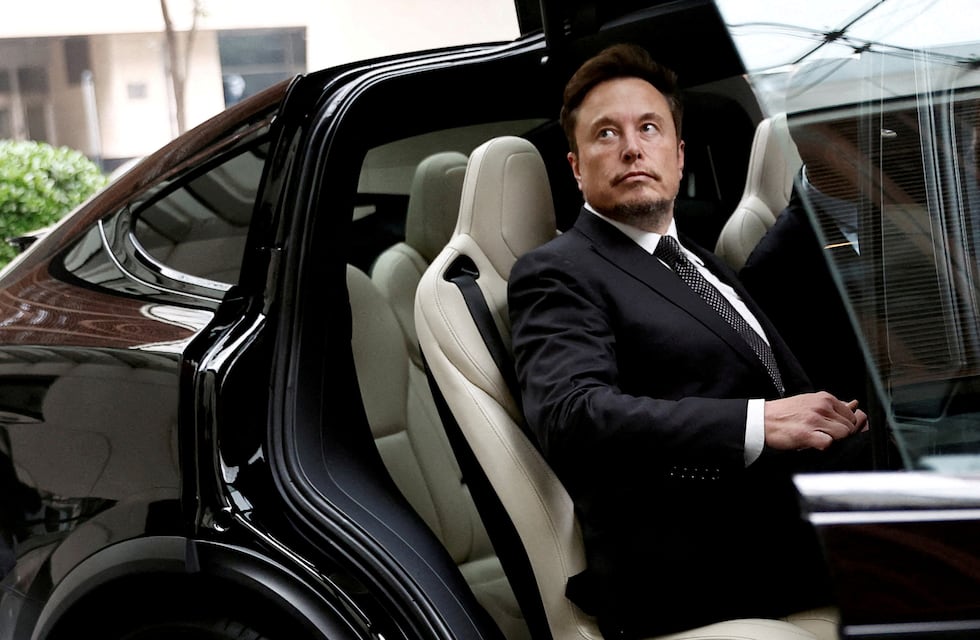 Elon Musk despedirá al 10% de la planta laboral de Tesla