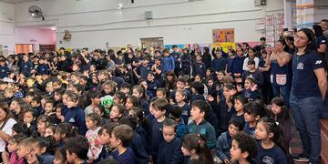 Homenaje a los docentes en la Escuela Carlos N Paz.