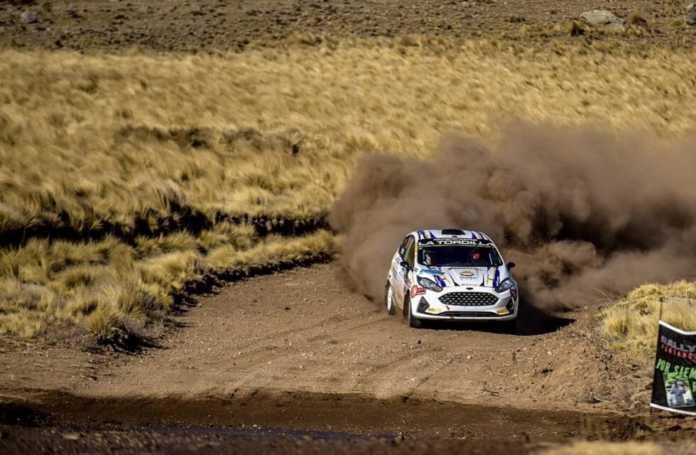 Guillermo Ambrosio y Franco Amaya de La Tordilla y Villa Las Rosas siguen liderando el campeonato argentino en la clase RC5