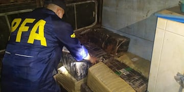 Incautaron más de 1200 dosis de marihuana.