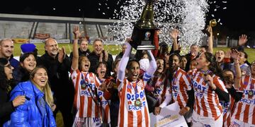 Unión de Santa Fe se consagró bicampeón de la Copa Santa Fe, en su versión femenina