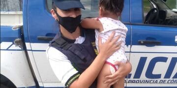 Una sargento rescató a una beba del techo de su casa (Cadena 3)