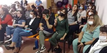 Capacitan a personal de salud en atención integral de personas trans.