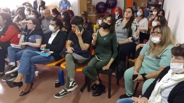 Capacitan a personal de salud en atención integral de personas trans.