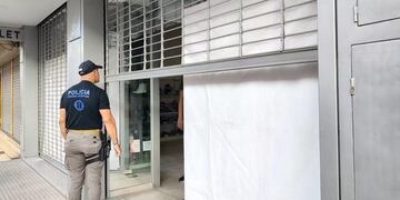 Allanamientos en varios comercios de Bahía Blanca por ropa y calzados “truchos”