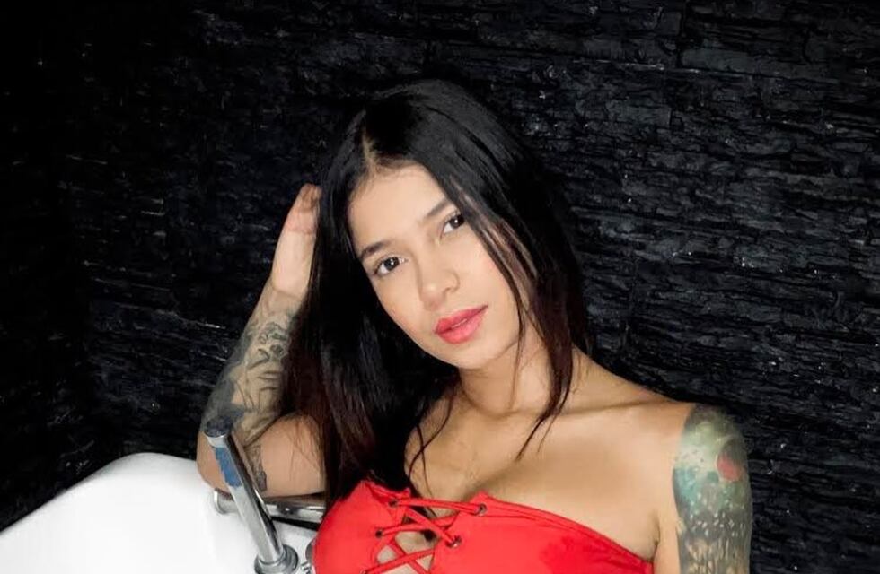 Jenn Muriel presume con una bikini muy jugada pero deja una reflexión