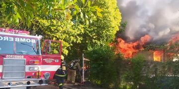 La vivienda prefabricada se quemó por completo.