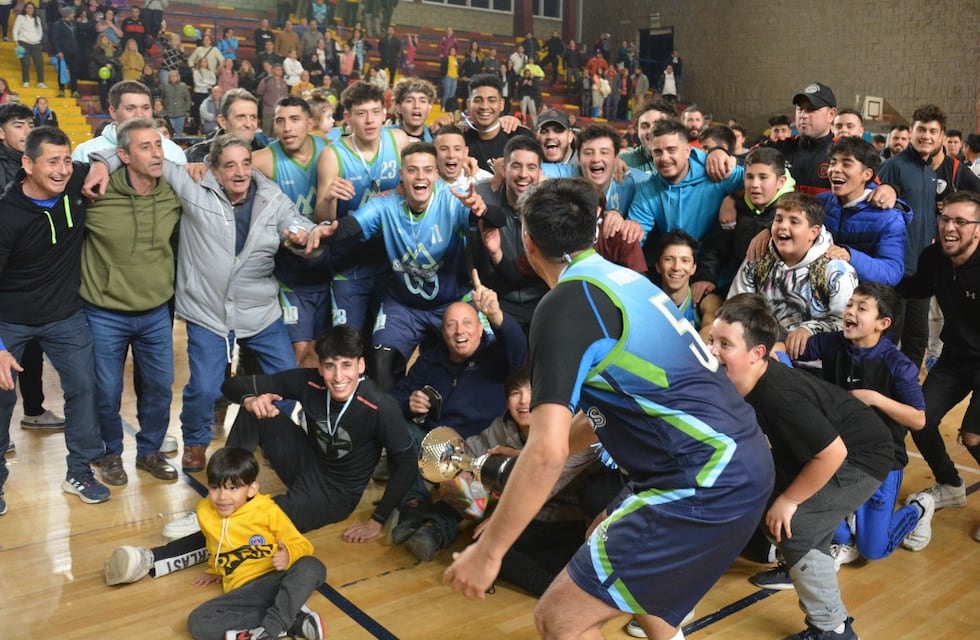 San Carlos ganó el Campeonato Mendocino de Básquet y ascendió a la Superliga