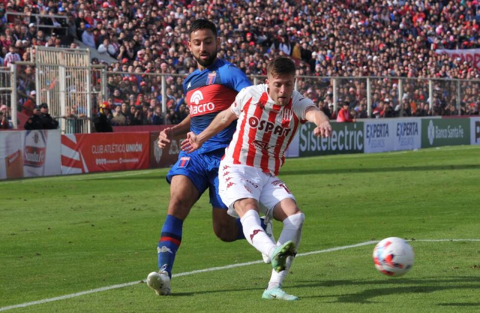 Unión se descuidó ante Tigre y el subcampeón debutó con victoria en Santa Fe