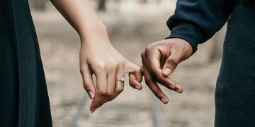 Una cordobesa recomendó elegir parejas “del mismo nivel económico que uno” y encendió el debate en las redes.