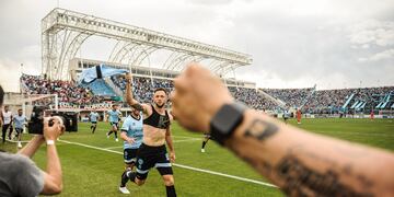 Joaquín Susvielles entró a los 20 minutos del segundo tiempo, y a los 38 marcó el gol que aseguró el campeonato de Belgrano (Federico López Claro / La Voz / Enviado especial a San Nicolás).