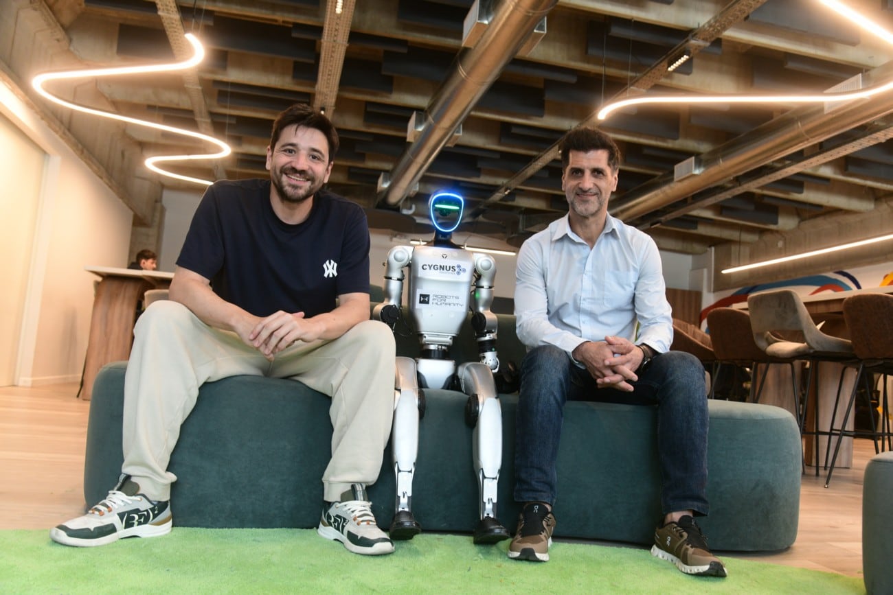 Alejandro Parise (CEO) y José Montalvo (COO), socios de Robots for Humanity. (Ramiro Pereyra / La Voz)