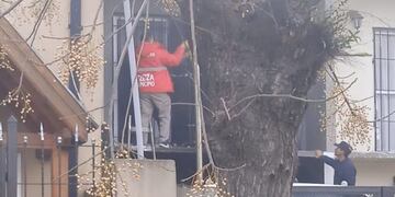 Trágico incendio en un hogar de niñas.