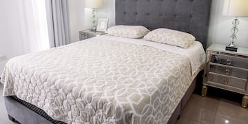 La mujer entró a su habitación y se topó con el inesperado visitante sobre su cama en Córdoba. (Ilustrativa)