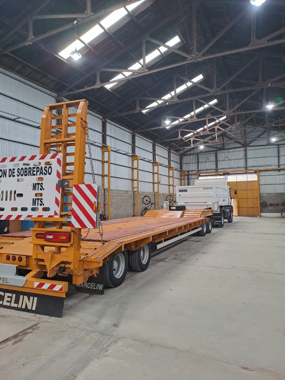 el Ente Vial presentó nueva maquinaria adquirida con una inversión conjunta entre la Comisión y el Municipio